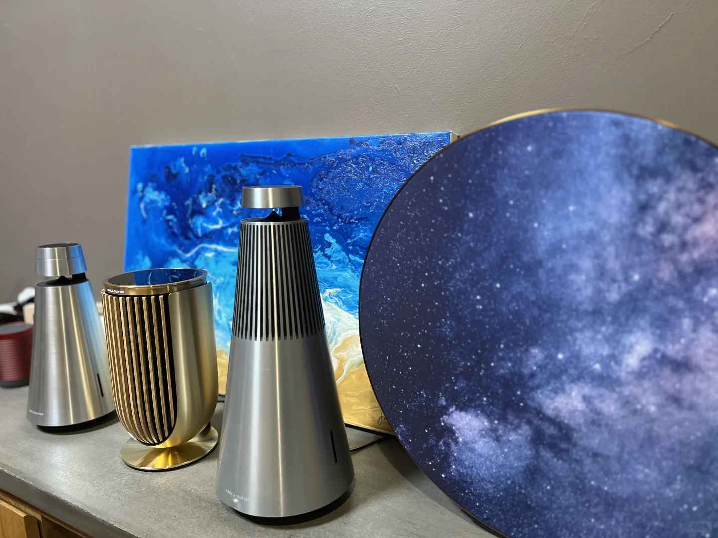 B&O Beolab 8 Review: Premium Wireless Speaker with Stunning Design & Hi-Fi Sound Quality